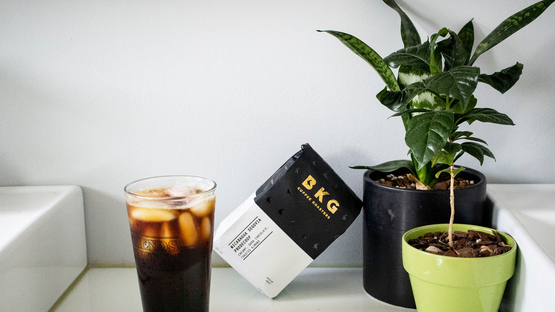 Learn all the tricks and hack on brewing iced coffee with your Hario v60 pour over at home